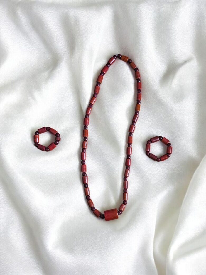 Ensemble de Bijoux Perles Yoruba Artisanales