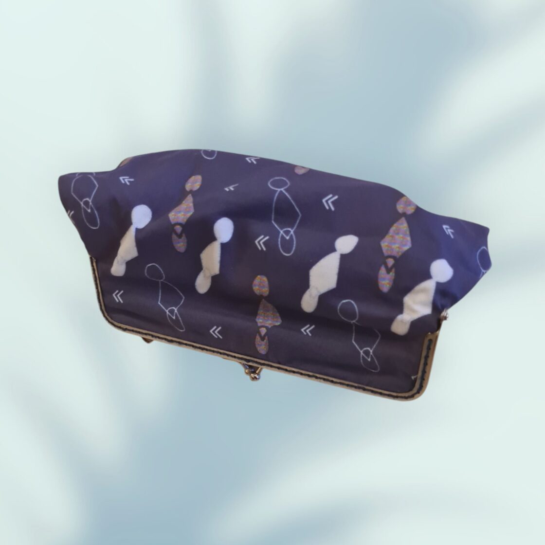 Sac fermoir bleu (blue clasp purse)